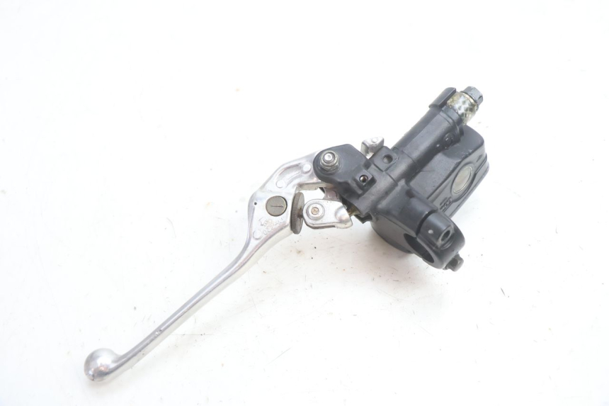 photo de MAITRE CYLINDRE AVANT HONDA VFR FI RC46 800 (1998 - 2001) - Vue d’ensemble