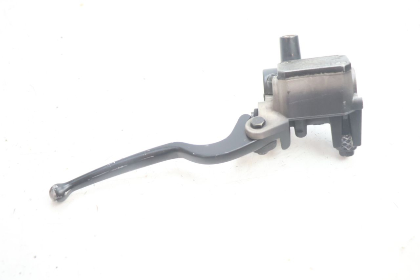 photo de MAITRE CYLINDRE AVANT YAMAHA X-MAX XMAX 125 (2010 - 2013) - Autre angle de vue