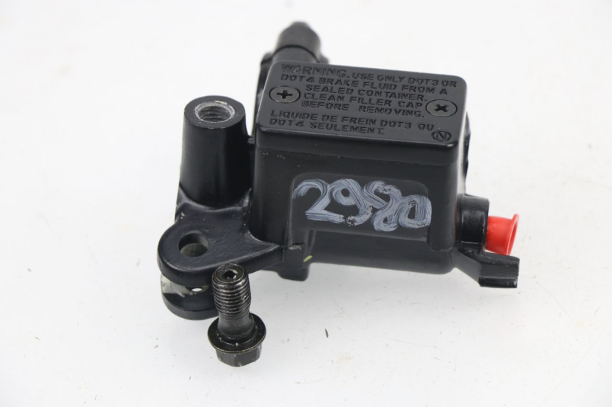 photo de MAITRE CYLINDRE AVANT HONDA XLV VARADERO 125 (2000 - 2006)