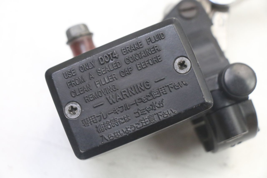 photo de MAITRE CYLINDRE AVANT YAMAHA FZS FAZER 600 (2001 - 2003)