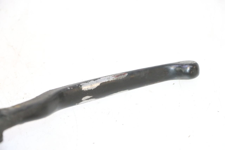 photo de MAITRE CYLINDRE AVANT YAMAHA YP MAJESTY 125 (1998 - 2001) - Autre angle de vue
