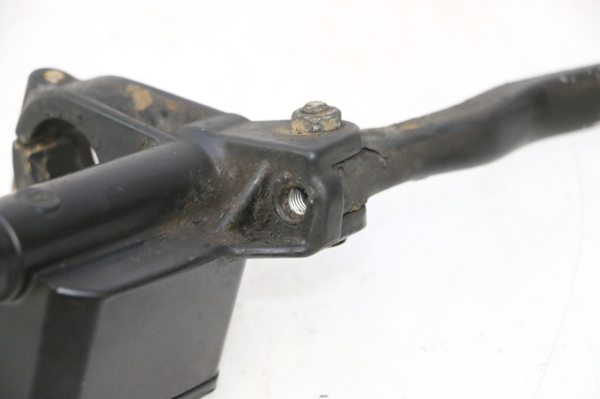 photo de MAITRE CYLINDRE AVANT YAMAHA YP MAJESTY 125 (1998 - 2001) - Vue d’ensemble