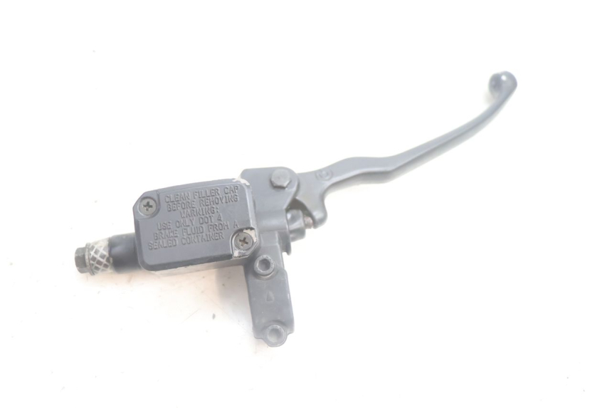 photo de MAITRE CYLINDRE AVANT YAMAHA YP MAJESTY 125 (2002 - 2006) - Vue principale