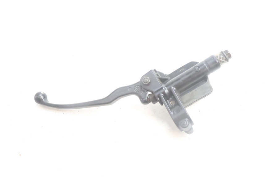photo de MAITRE CYLINDRE AVANT YAMAHA YP MAJESTY 125 (2002 - 2006) - Vue produit