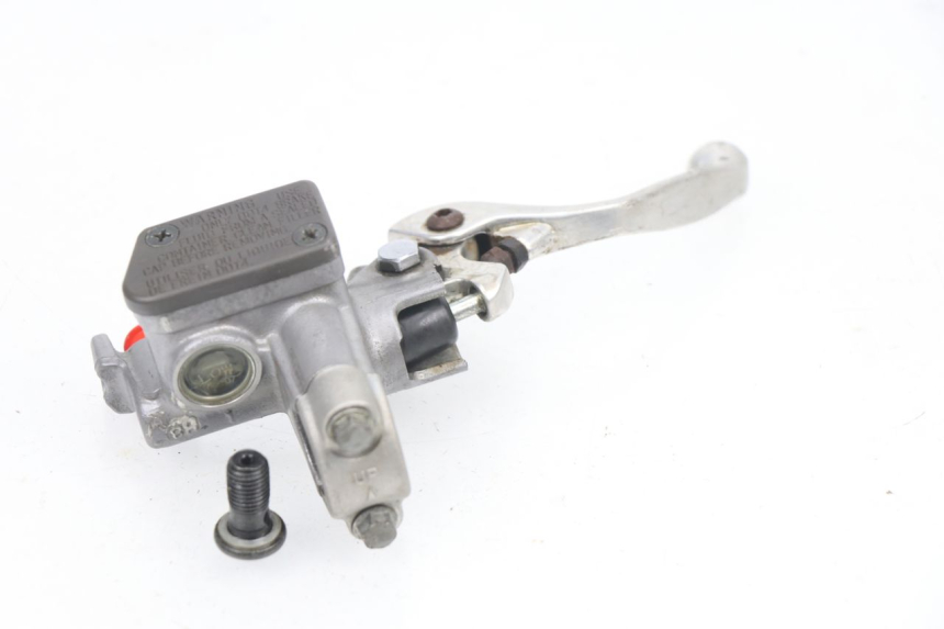 photo de MAITRE CYLINDRE AVANT YAMAHA YZF YZ-F 450 (2006 - 2009) - Gros plan technique