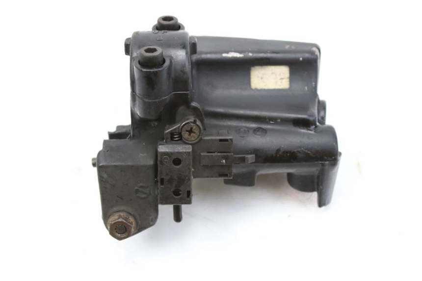 photo de MAITRE CYLINDRE AVANT KAWASAKI ZEPHYR 1100 ( - 1995) - Gros plan technique