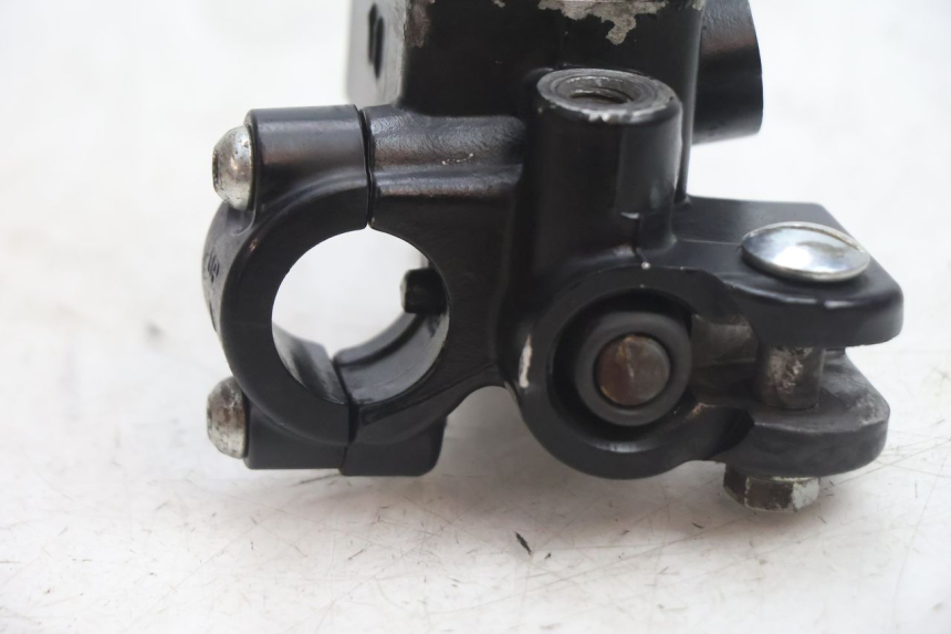 photo de MAITRE CYLINDRE AVANT PIAGGIO ZIP 2T 50 (2009 - 2019) - Autre angle de vue