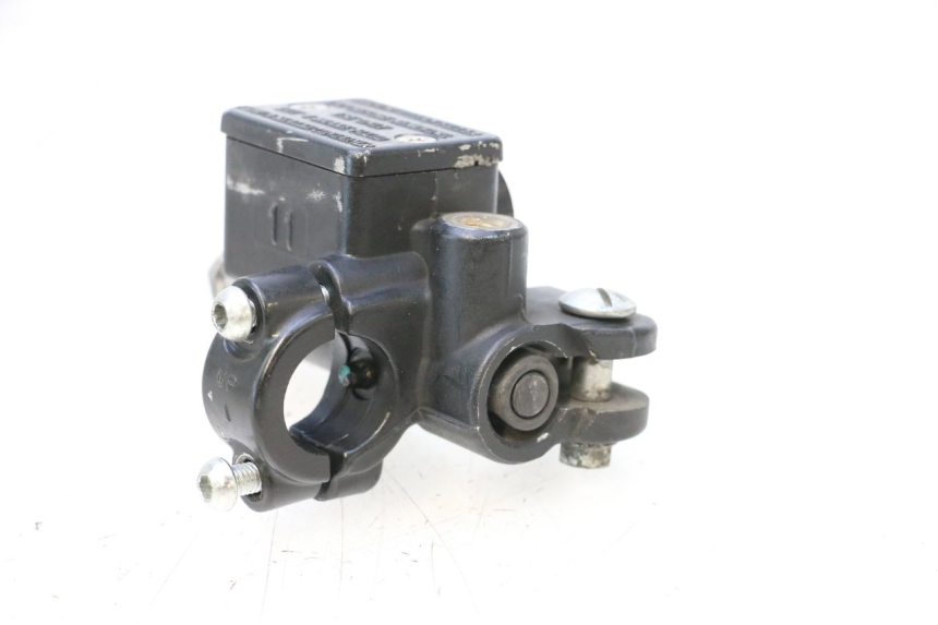 photo de MAITRE CYLINDRE AVANT PIAGGIO ZIP 4T 50 (2018 - 2020) - Points de fixation