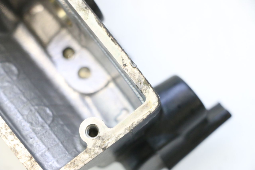 photo de MAITRE CYLINDRE EMBRAYAGE YAMAHA FJR 1300 (2001 - 2005) - Gros plan technique