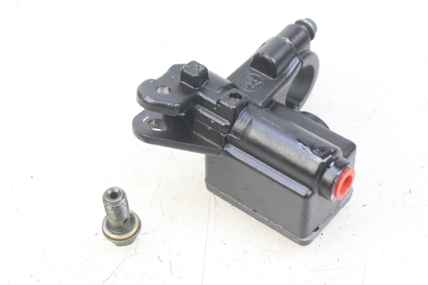 photo de MAITRE CYLINDRE EMBRAYAGE GAS-GAS SM ROOKIE 50 (2001 - 2005) - Détail de la pièce