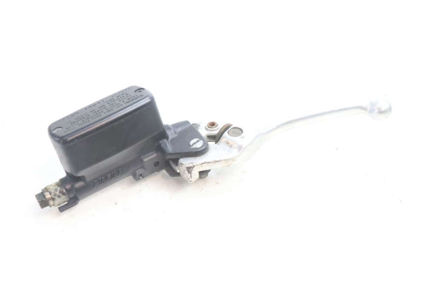 photo de MAITRE CYLINDRE EMBRAYAGE HONDA VFR FI RC46 800 (1998 - 2001) - Gros plan technique