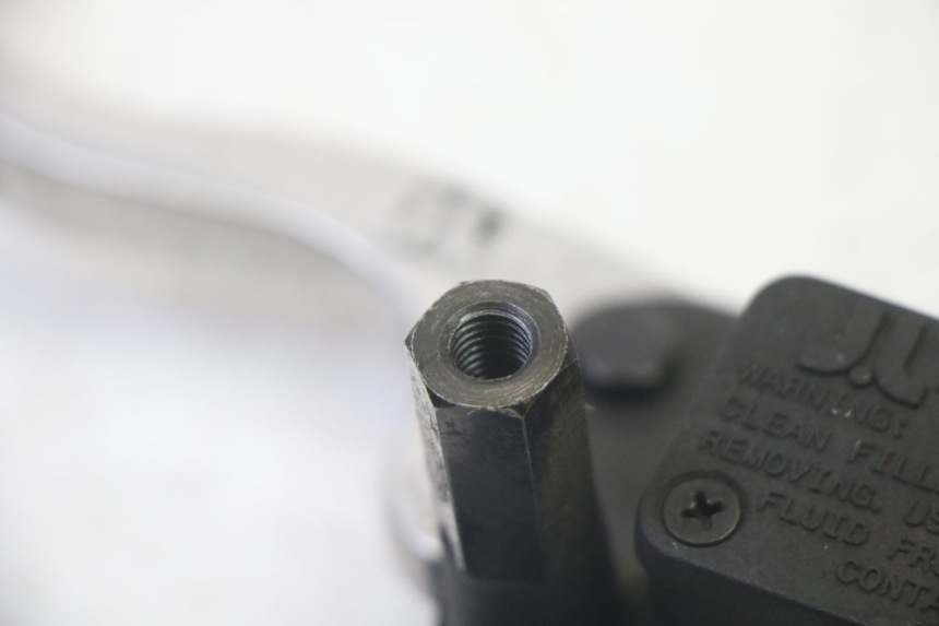 photo de MAITRE CYLINDRE ARRIERE QUADRO 4 4D 350 (2015 - 2018)