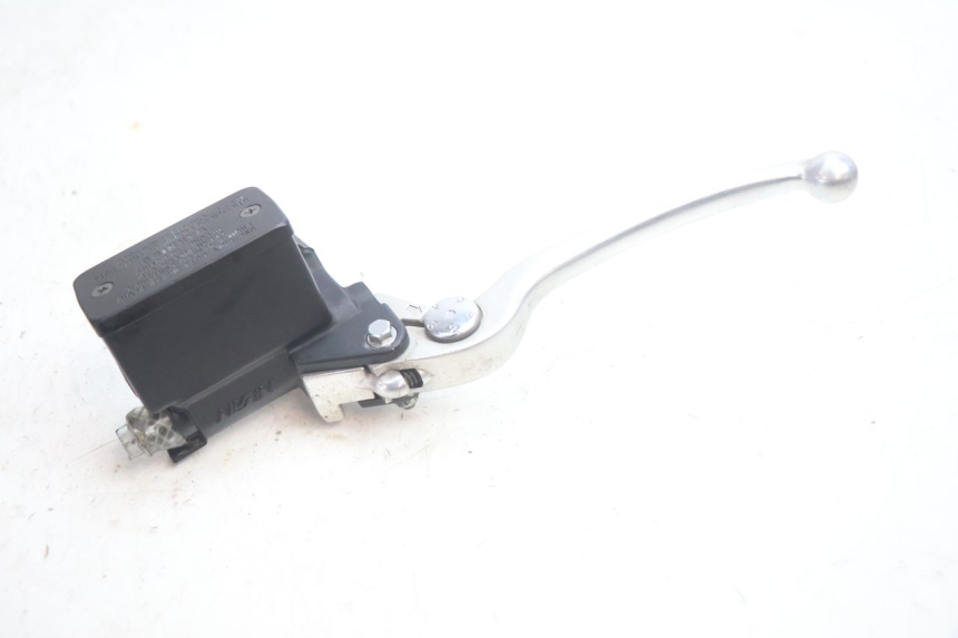 photo de MAITRE CYLINDRE ARRIERE SUZUKI BURGMAN EXECUTIVE ABS 650 (2006 - 2012) - Vue principale