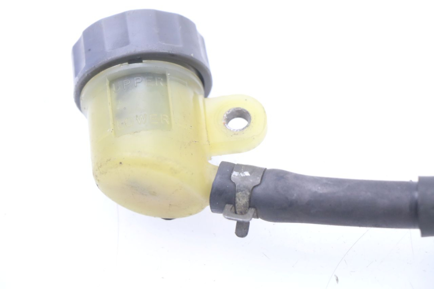 photo de MAITRE CYLINDRE ARRIERE HONDA CR 125 (2000 - 2001) - Gros plan technique