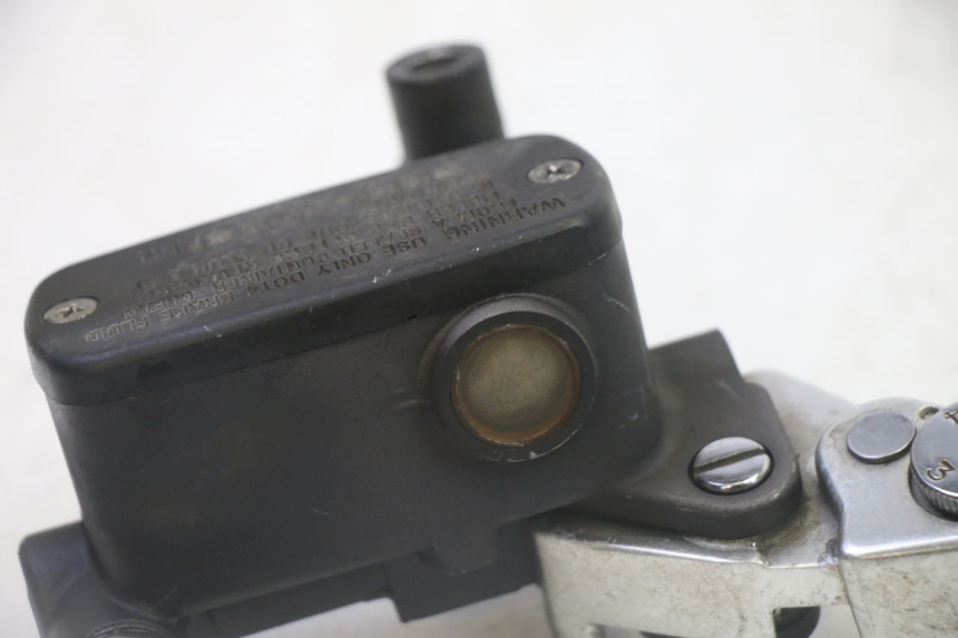 photo de MAITRE CYLINDRE FREIN ARRIERE KYMCO DINK STREET 125 (2009 - 2014) - Vue d’ensemble