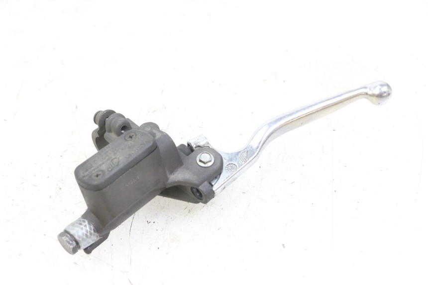 photo de MAITRE CYLINDRE ARRIERE PEUGEOT ELYSTAR 125 (2002 - 2007)