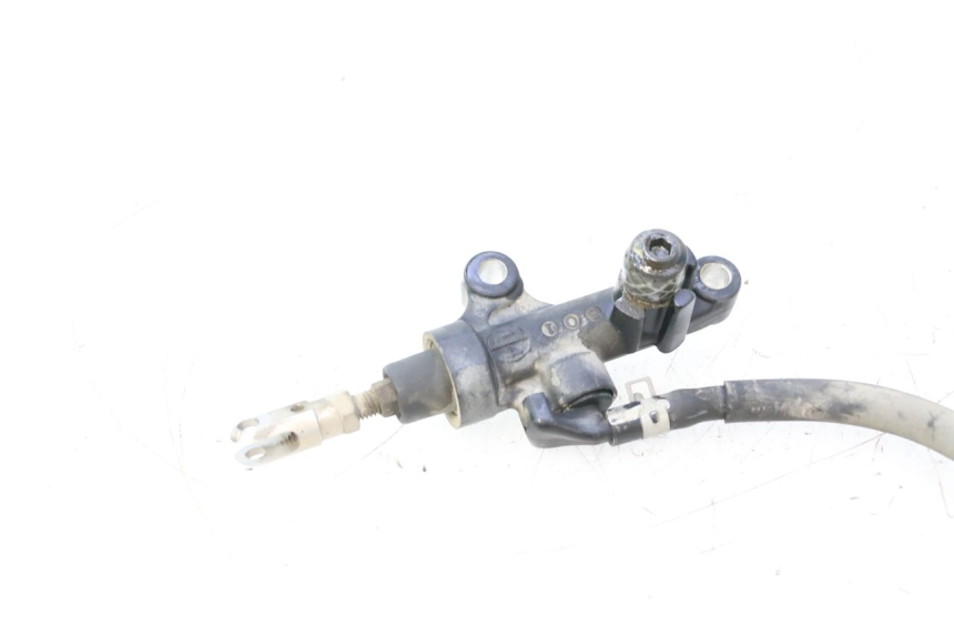 photo de MAITRE CYLINDRE ARRIERE YAMAHA FJR 1300 (2001 - 2005) - Zoom état d’usage