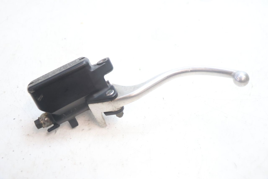 photo de MAITRE CYLINDRE ARRIERE HONDA FJS SILVER WING SILVERWING 400 (2005 - 2008) - Vue d’ensemble