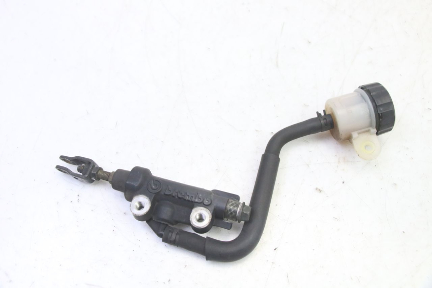 photo de MAITRE CYLINDRE ARRIERE YAMAHA FZ6 FAZER S2 600 (2007 - 2011)