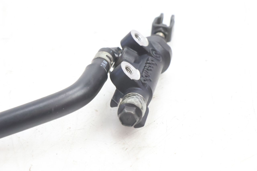 photo de MAITRE CYLINDRE ARRIERE YAMAHA FZ8 800 (2010 - 2016) - Marquages et références