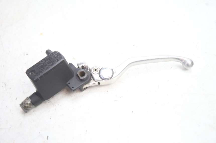 photo de MAITRE CYLINDRE ARRIERE GILERA GP 800 (2007 - 2013) - Vue d’ensemble