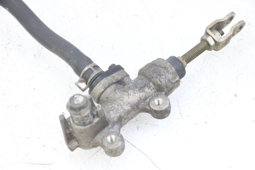 photo de MAITRE CYLINDRE ARRIERE SUZUKI GS GSE 500 (2001 - 2003)