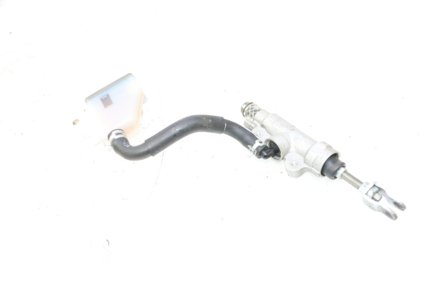 photo de MAITRE CYLINDRE ARRIERE SUZUKI GSR 600 (2005 - 2012) - Détail de la pièce