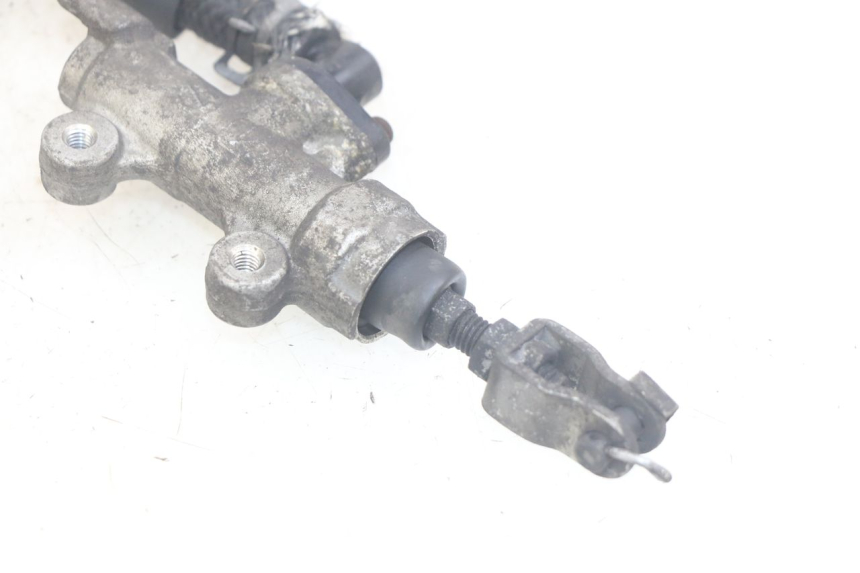 photo de MAITRE CYLINDRE FREIN ARRIERE HONDA CBR F SC25 1000 (1989 - 1992)