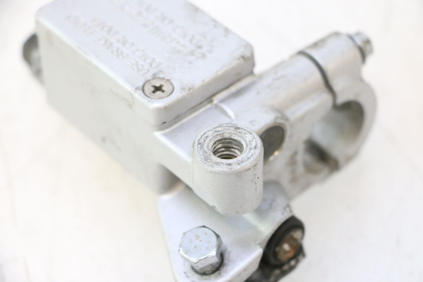 photo de MAITRE CYLINDRE ARRIERE KYMCO LIKE 125 (2009 - 2016) - Points de fixation