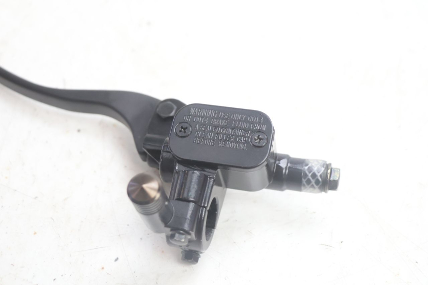 photo de MAITRE CYLINDRE ARRIERE JM MOTORS R-MAX TECH 50 (2024 - 2026) - Zoom état d’usage