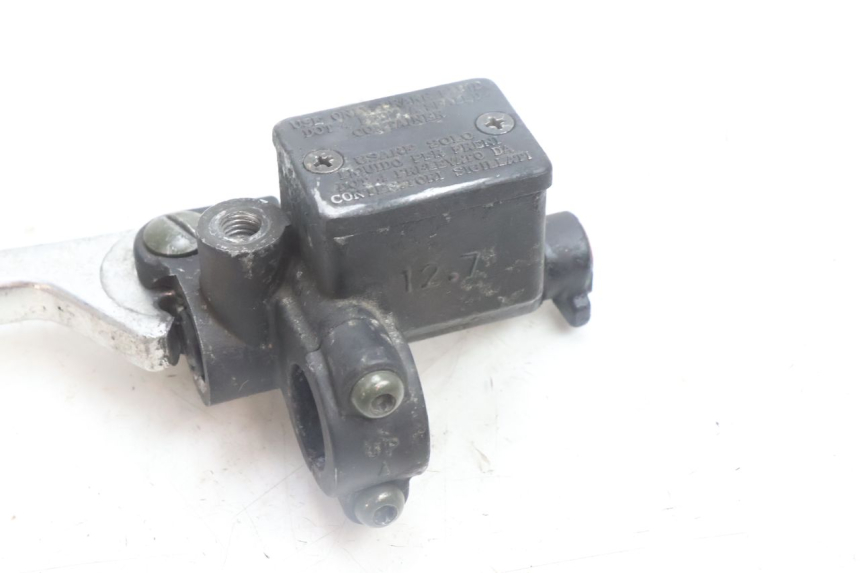 photo de MAITRE CYLINDRE ARRIERE GILERA RUNNER SP 50 (2002 - 2004) - Gros plan technique