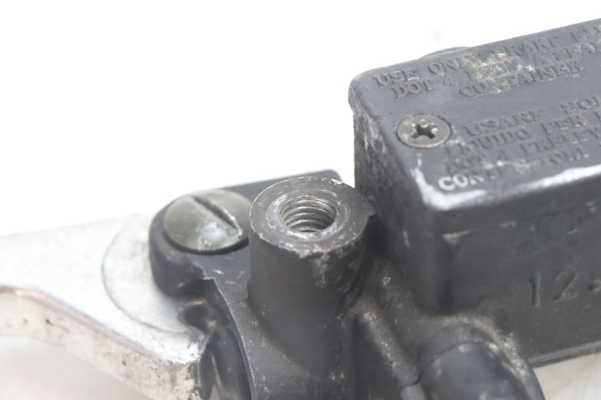 photo de MAITRE CYLINDRE ARRIERE GILERA RUNNER SP 50 (2002 - 2004) - Points de fixation