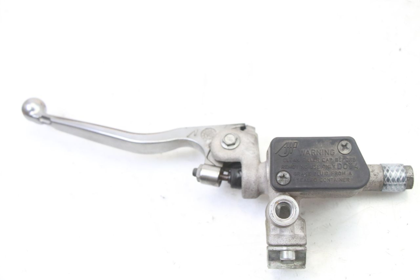 photo de MAITRE CYLINDRE ARRIERE PEUGEOT SATELIS COMPRESSOR K15 125 (2006 - 2009)
