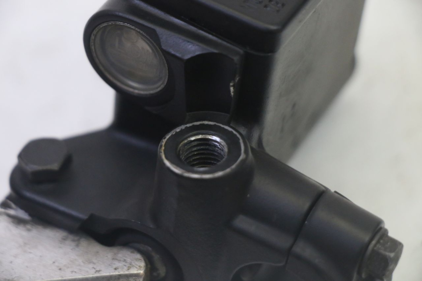 photo de MAITRE CYLINDRE FREIN ARRIERE PEUGEOT SATELIS 125 (2010 - 2012)