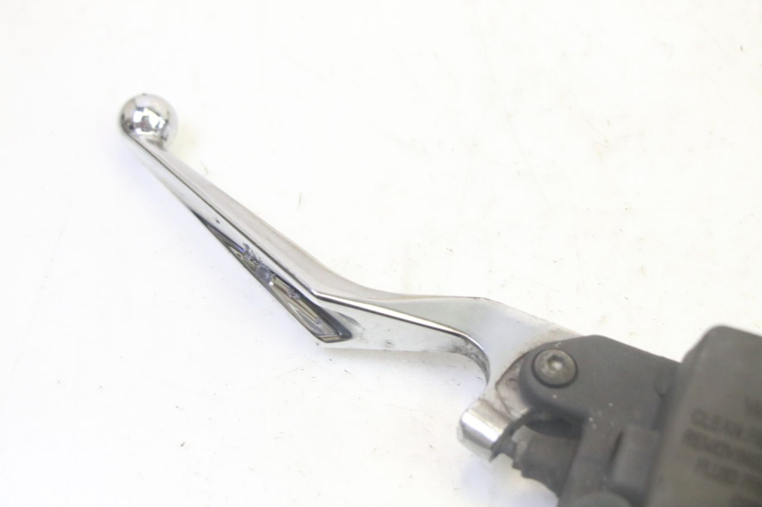 photo de MAITRE CYLINDRE FREIN ARRIERE PEUGEOT SATELIS 125 (2006 - 2009)