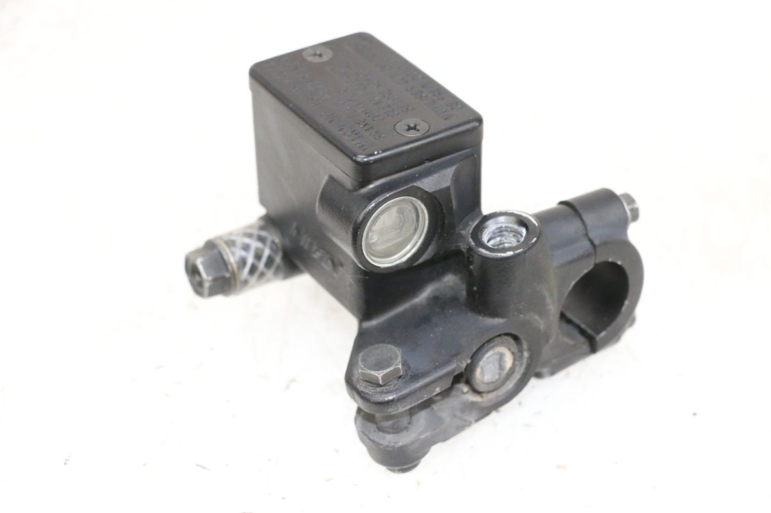 photo de MAITRE CYLINDRE ARRIERE PEUGEOT SATELIS 125 (2013 - 2018) - Vue d’ensemble