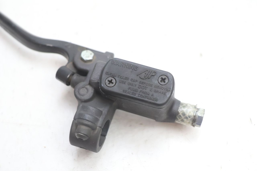 photo de MAITRE CYLINDRE ARRIERE PEUGEOT SPEEDFIGHT 2 AC 50 (2000 - 2009) - Zoom état d’usage
