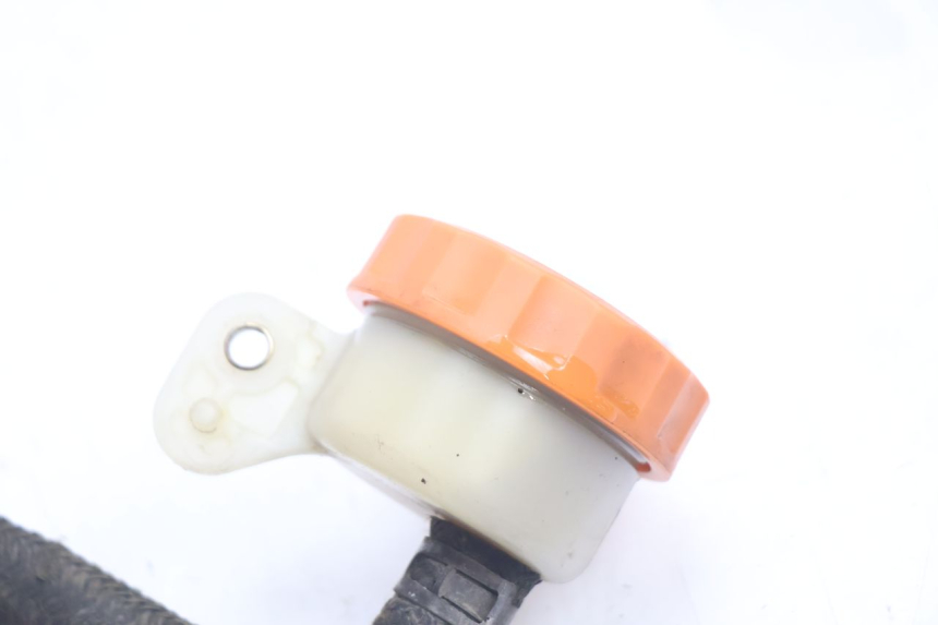 photo de MAITRE CYLINDRE ARRIERE HONDA ST PAN EUROPEAN 1100 (1990 - 2002) - Points de fixation