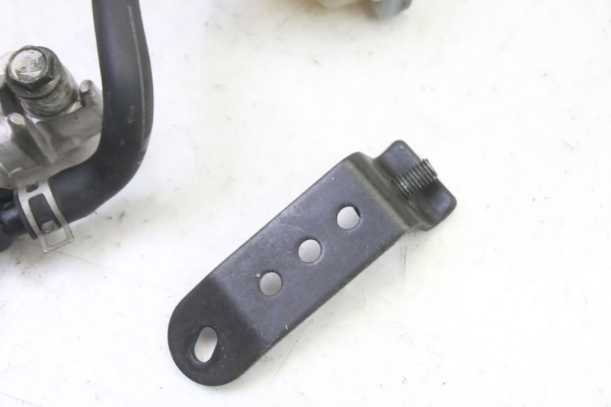 photo de MAITRE CYLINDRE ARRIERE SUZUKI SV S 650 (2003 - 2009)