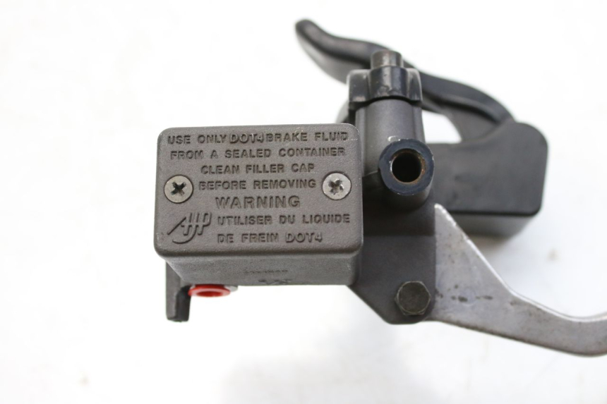 photo de MAITRE CYLINDRE ARRIERE SUZUKI UH BURGMAN 125 (2002 - 2006)