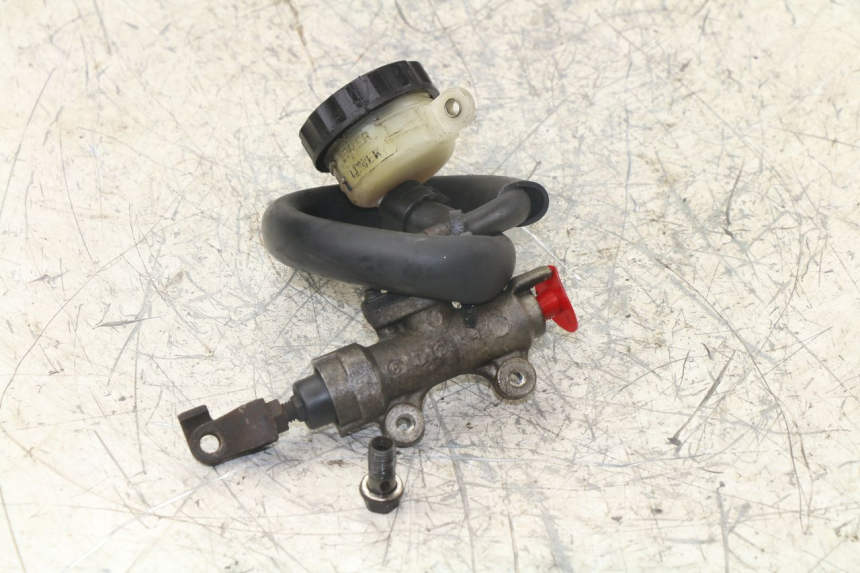 photo de MAITRE CYLINDRE ARRIERE HONDA VFR 750 (1994 - 1997)