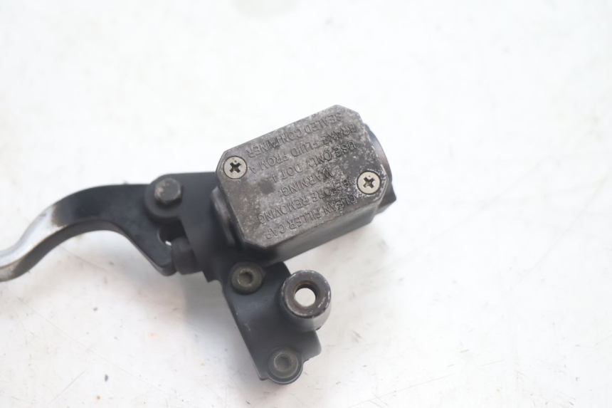 photo de MAITRE CYLINDRE FREIN ARRIERE YAMAHA XMAX X-MAX 125 (2006 - 2009) - Zoom état d’usage