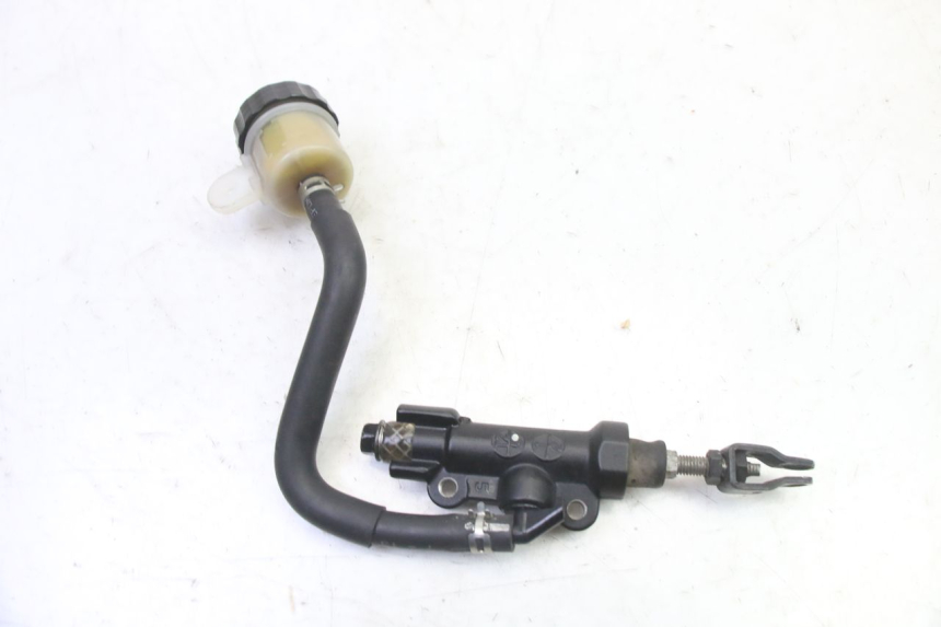 photo de MAITRE CYLINDRE ARRIERE YAMAHA XJ6 ABS 600 (2008 - 2016)