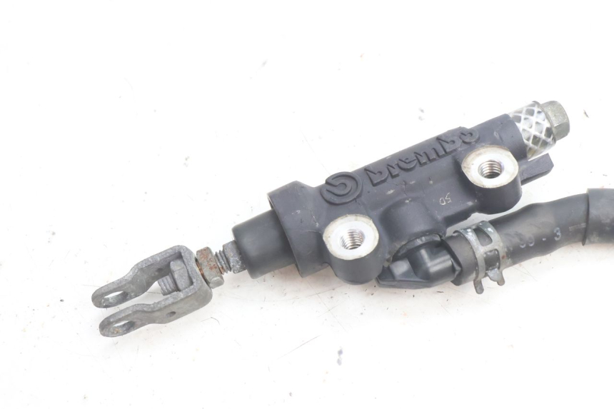 photo de MAITRE CYLINDRE ARRIERE YAMAHA XJR 1300 (1998 - 2002) - Détail de la pièce