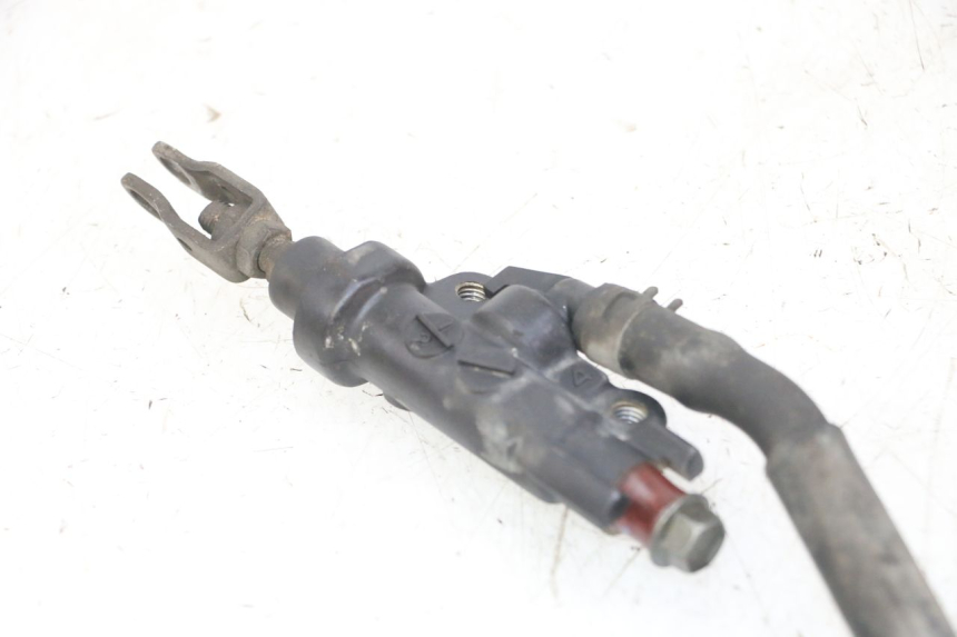 photo de MAITRE CYLINDRE FREIN ARRIERE YAMAHA FZS FAZER 600 (2001 - 2003)