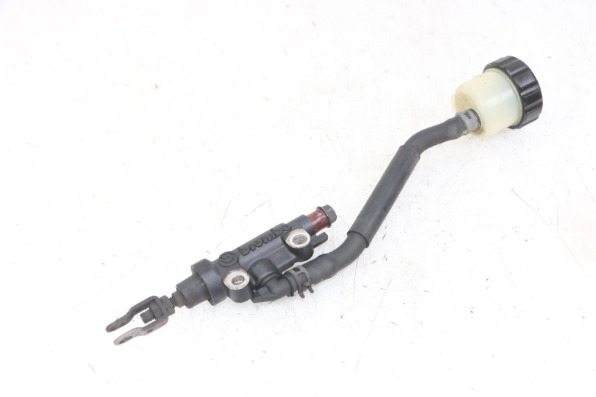 photo de MAITRE CYLINDRE FREIN ARRIERE YAMAHA FZS FAZER 600 (2001 - 2003)