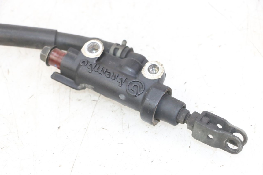 photo de MAITRE CYLINDRE FREIN ARRIERE YAMAHA FZS FAZER 600 (2001 - 2003)