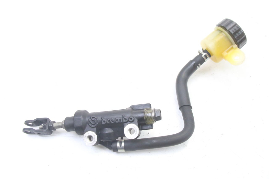 photo de MAITRE CYLINDRE ARRIERE YAMAHA XJ6 ABS 600 (2008 - 2016)