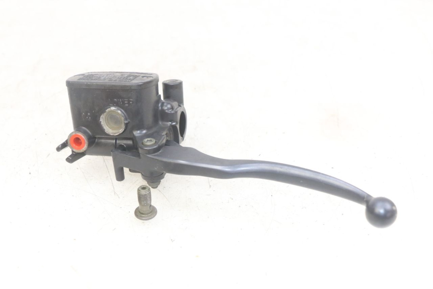 photo de MAITRE CYLINDRE FREIN ARRIERE YAMAHA YP MAJESTY 400 (2004 - 2008)