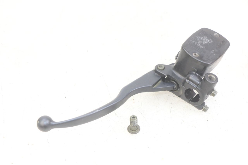 photo de MAITRE CYLINDRE FREIN ARRIERE YAMAHA YP MAJESTY 400 (2004 - 2008)